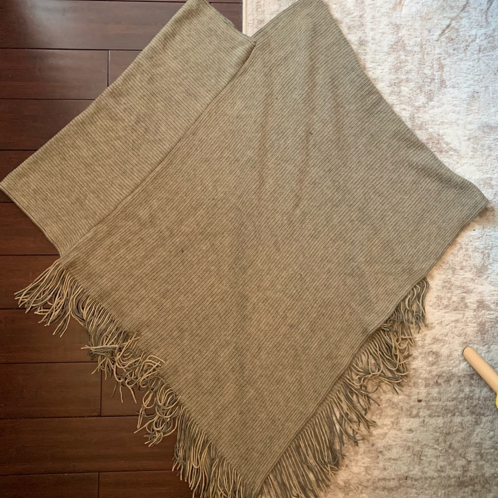 Steve Madden Poncho